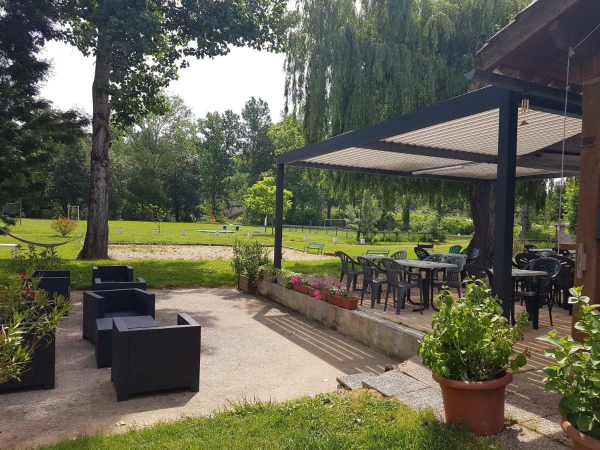 Camping Le Mouliat Hotel Moncrabeau Ngoại thất bức ảnh